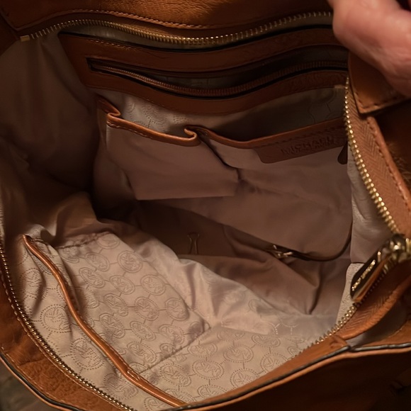 Micheal Kors - Picture 5 of 6